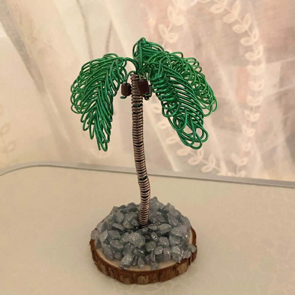 Hand Crafted Green Wire Palm Tree Sculpture